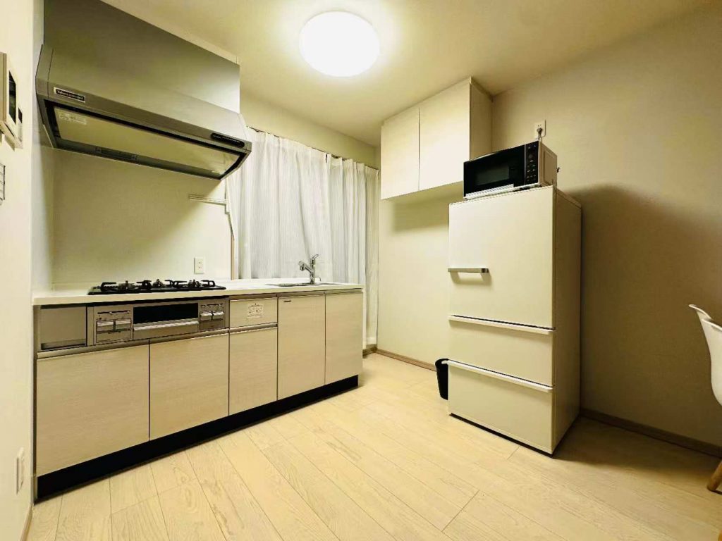 438ec816560f9bbf1230b0793e5a0c35